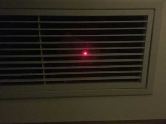 美的中央空调红灯闪（美的中央空调红灯闪烁启动不了）-图1
